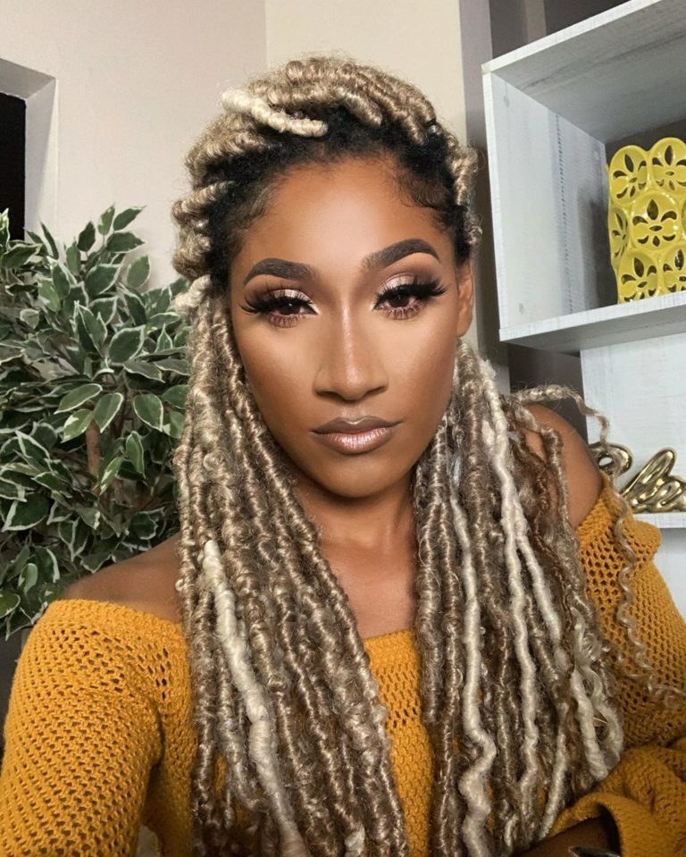 Blond Faux Locs